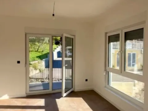 Prodaja, jednosoban stan, 46m², Donja Lastva, Tivat - image 8