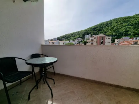 Rent, studio apartment, 34m², Budva, Crna Gora - image 9