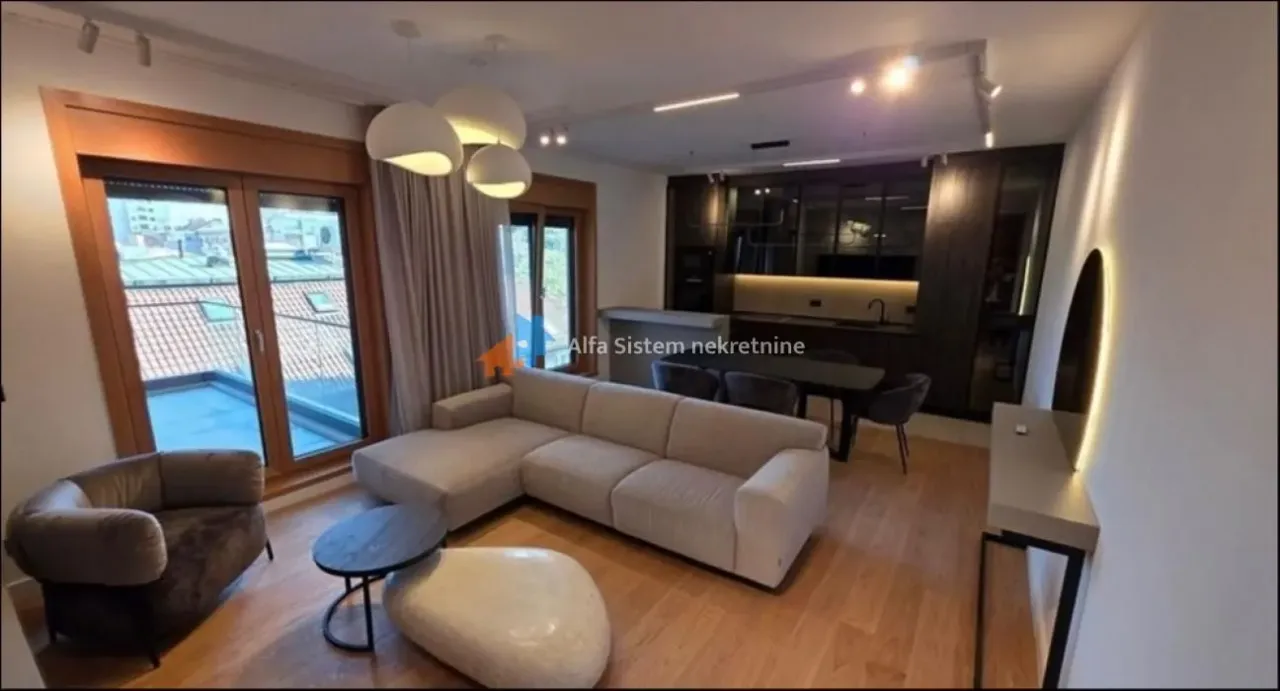 Izdavanje, trosoban stan, 95m², Klinički Centar, Beograd