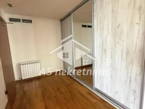 Izdavanje, četvorosoban stan, 155m², Senjak, Beograd - image 5