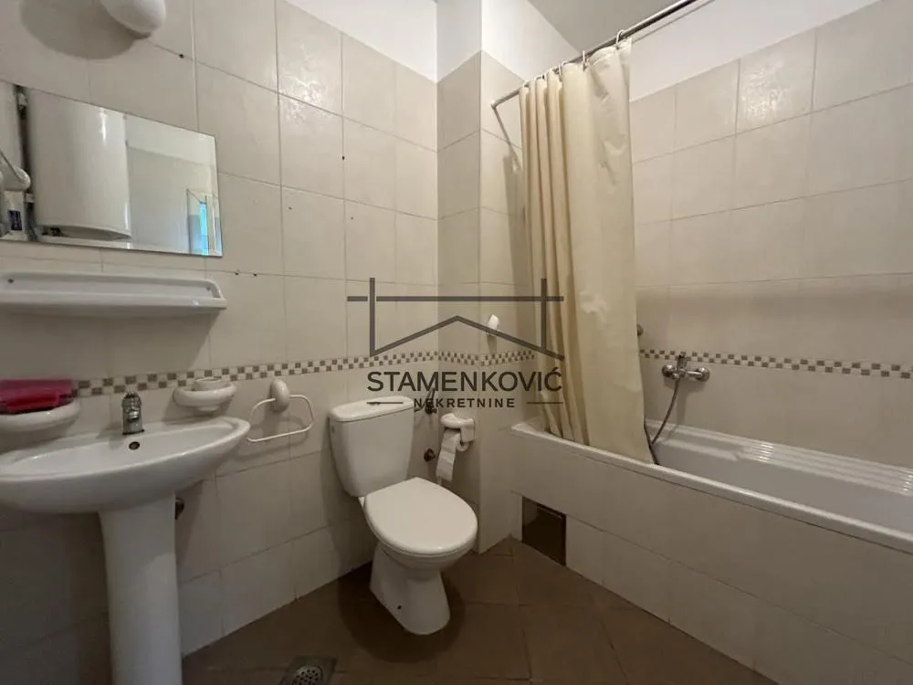 Prodaja, jednosoban stan, 46m², Bulevar Oslobodjenja, Novi Sad Sve Podlokacije