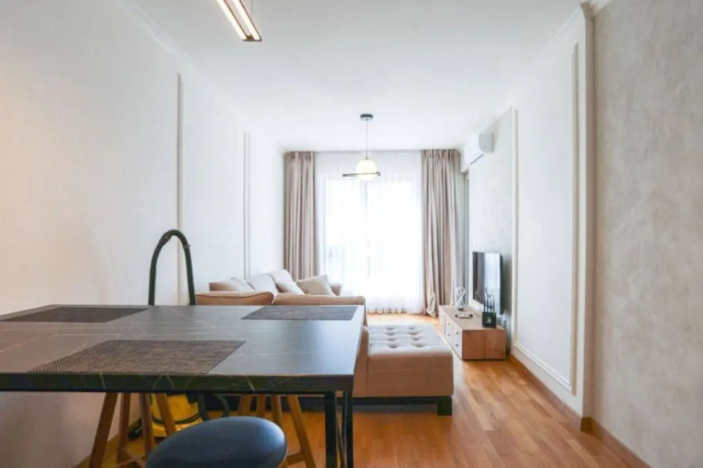 Izdavanje, jednosoban stan, 51m², Bečići, Budva