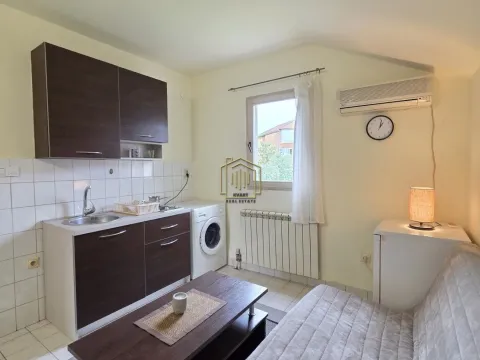 Izdavanje, jednosoban stan, 28m², Zagorič, Podgorica - image 4