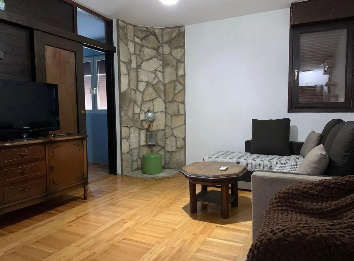 Izdavanje, stan, 50m², Blok 5, Podgorica
