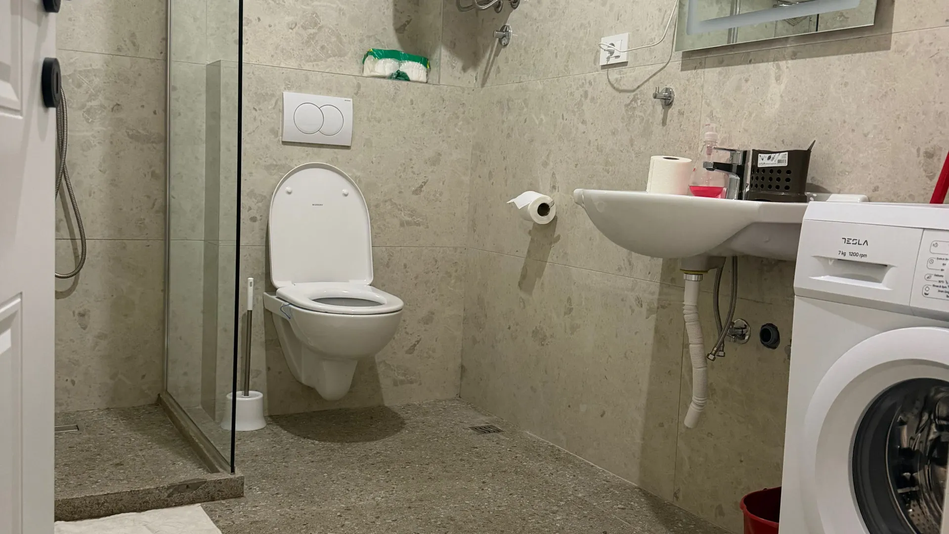 Izdavanje, jednosoban stan, 42m², Bonići, Tivat