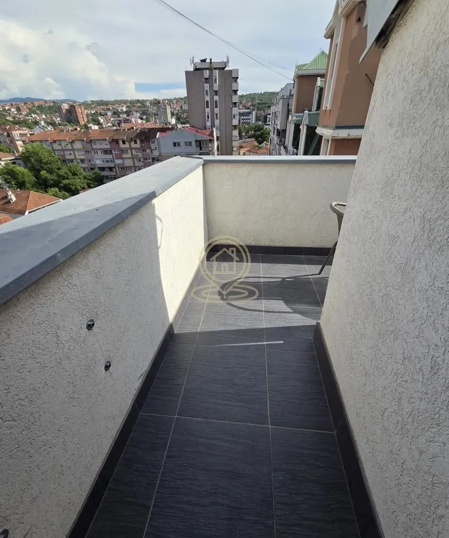 Prodaja, trosoban stan, 94m², Medijana, Niš