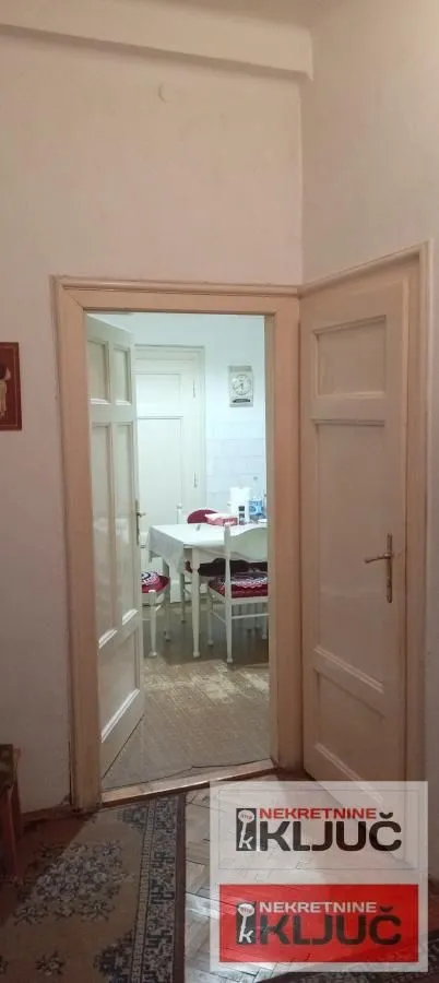 Prodaja, trosoban stan, 102m², Centar, Novi Sad