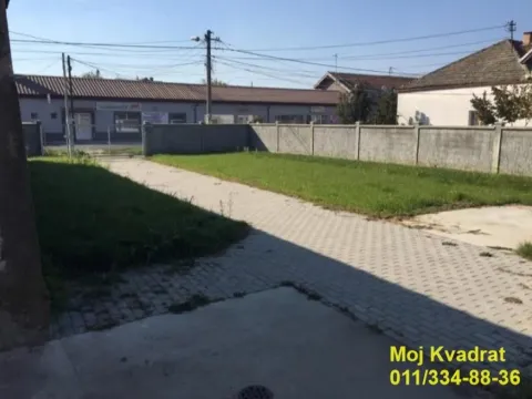 Zemljište in Batajnica