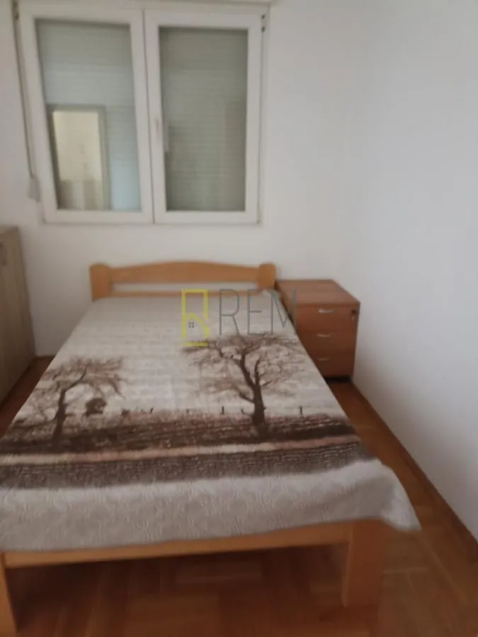 Rent, studio apartment, 37m², Stari Aerodrom, Podgorica