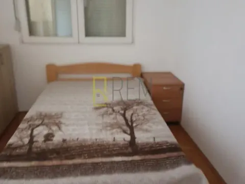 Izdavanje, garsonjera, 37m², Stari Aerodrom, Podgorica - image 4