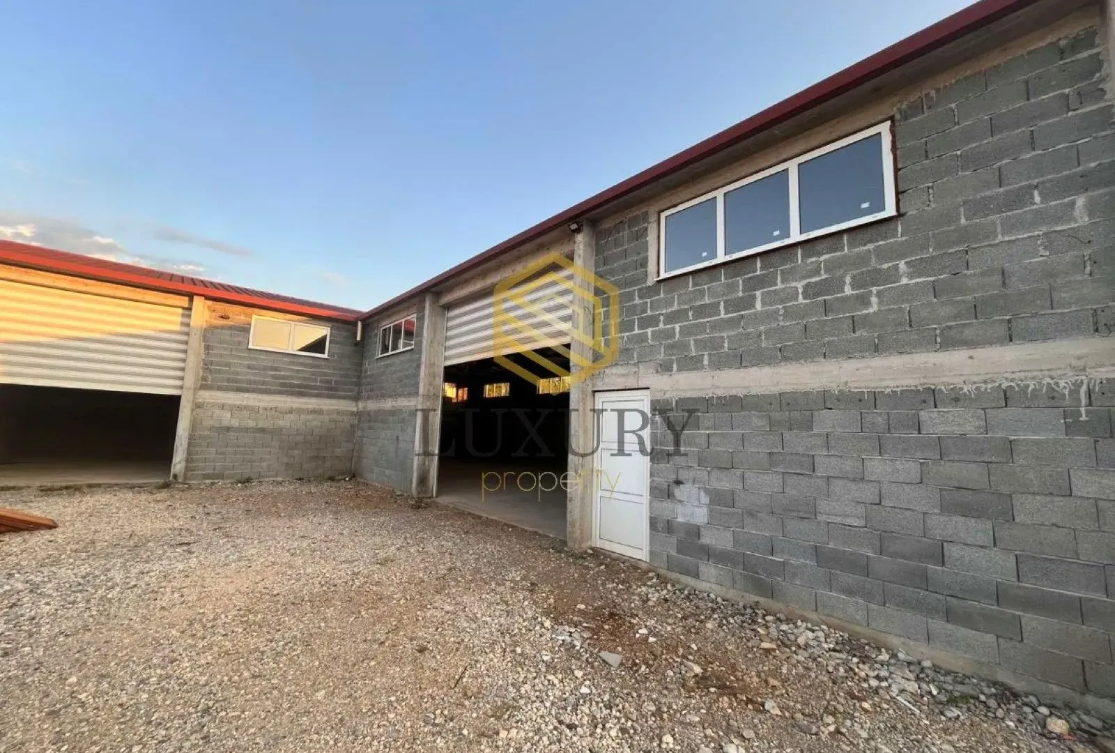 Rent, office space, 350m², Zeta, Podgorica