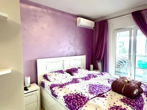 Rent, two bedroom apartment, 76m², City Kvart, Podgorica - image 5