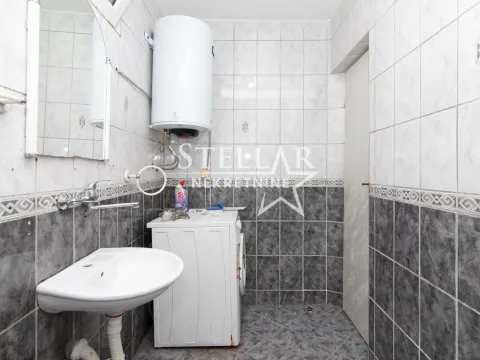 Rent, two bedroom apartment, 70m², Tološi, Podgorica - image 10