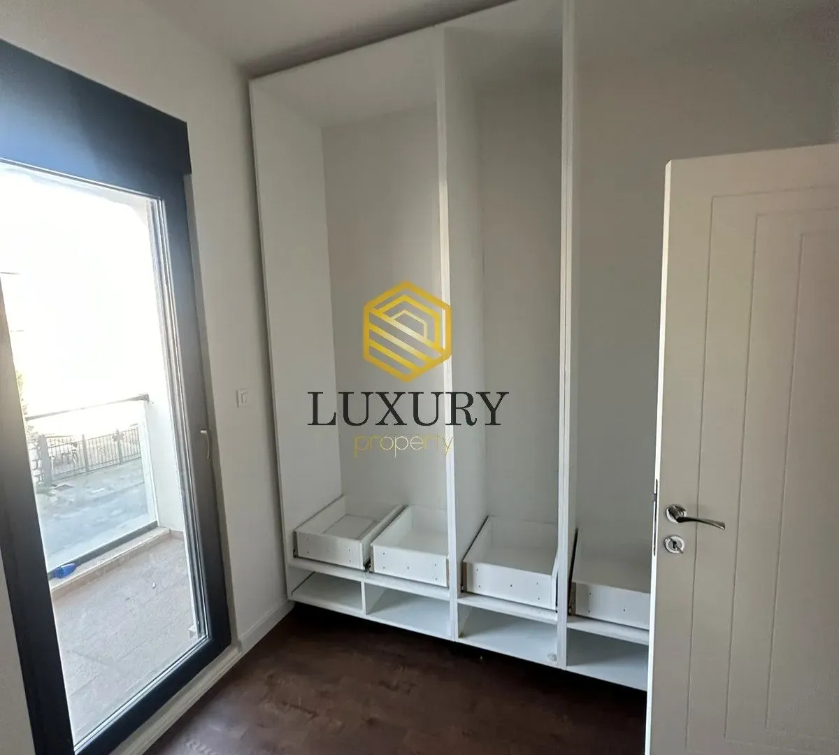 Rent, two bedroom apartment, 56m², Central Point, Podgorica