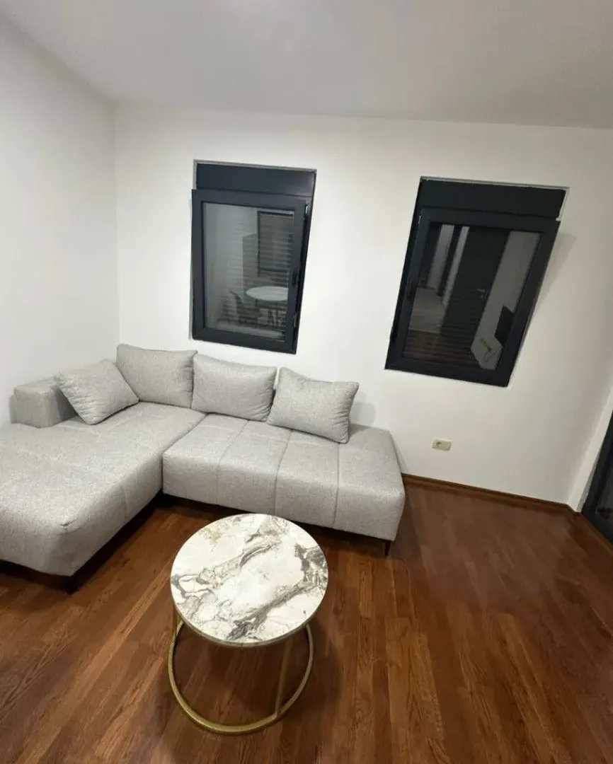 Izdavanje, jednosoban stan, 45m², Ljubović, Podgorica