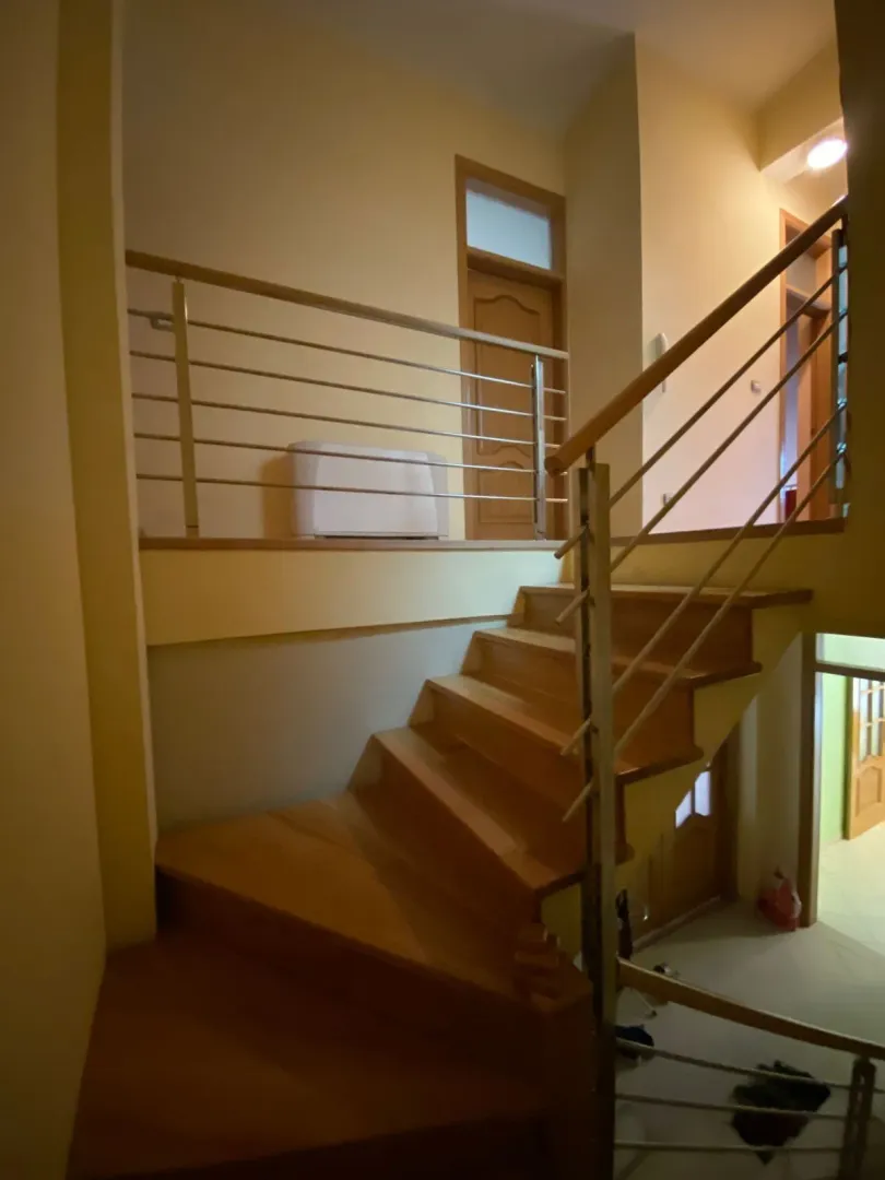 Prodaja, četvorosoban stan, 200m², Preko Morače, Podgorica