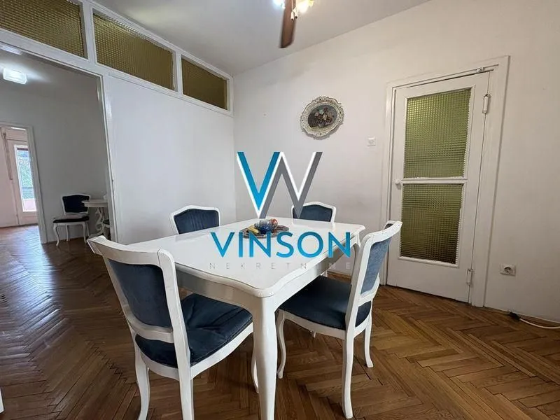Prodaja, četvorosoban stan, 105m², Centar, Novi Sad