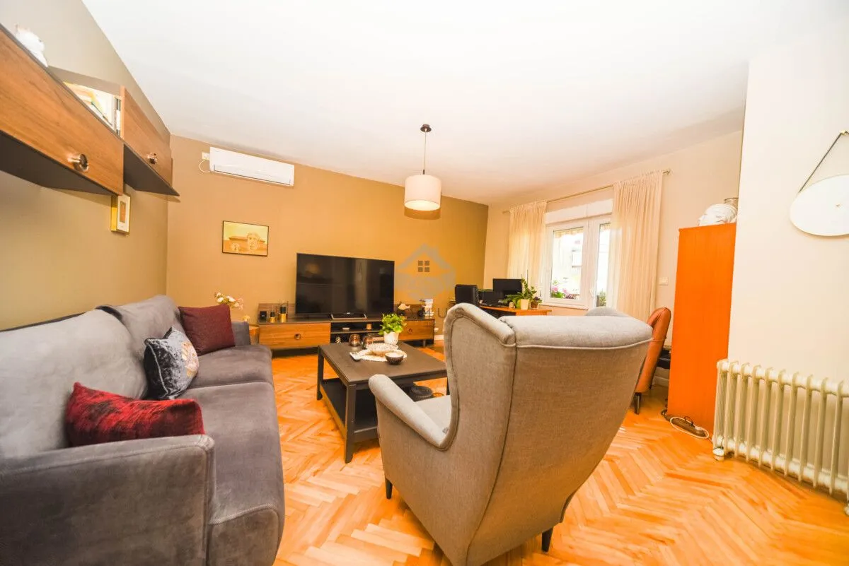 Prodaja, jednosoban stan, 67m², Blok 6, Podgorica