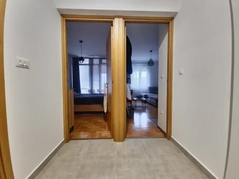 Rent, one bedroom apartment, 45m², Budva, Crna Gora - image 8