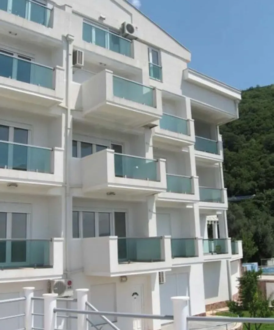 Prodaja, poslovni prostor, 137m², Petrovac, Budva