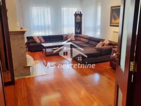Rent, three bedroom apartment, 120m², Stari Grad, Beograd - image 3