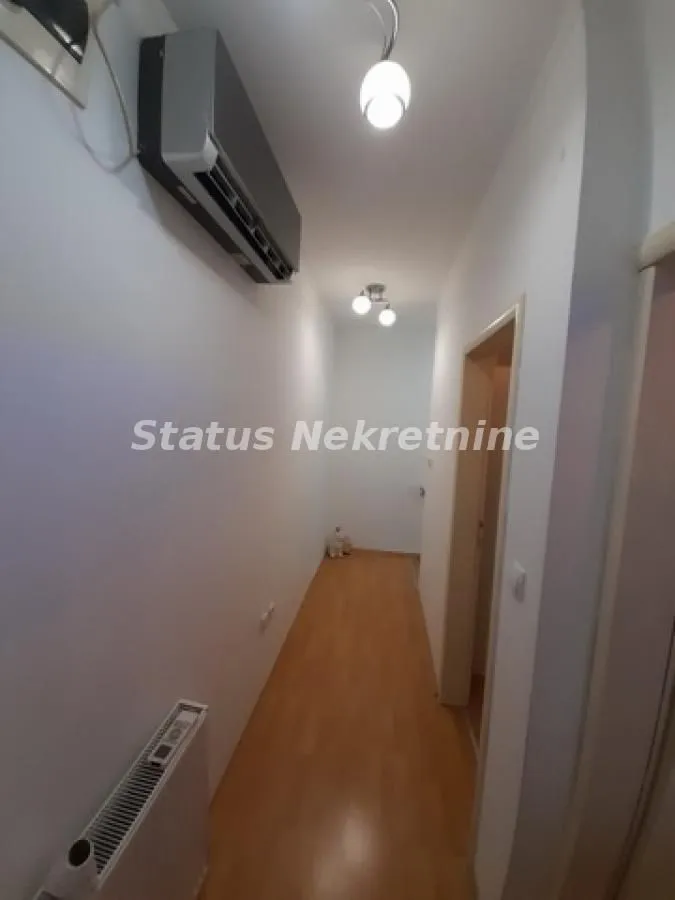 Izdavanje, trosoban stan, 78m², Avijatičarsko naselje, Novi Sad Sve Podlokacije
