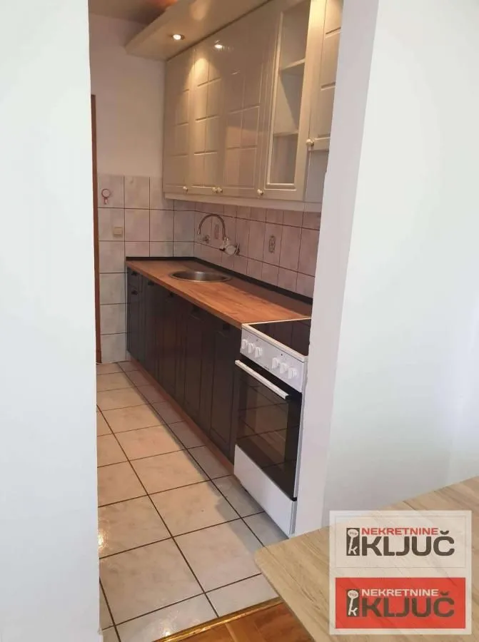 Izdavanje, dvosoban stan, 50m², Sajmište, Novi Sad