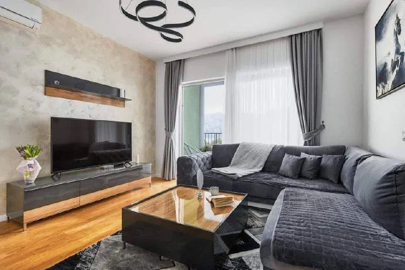 Sale, two bedroom apartment, 74m², Dobrota, Kotor