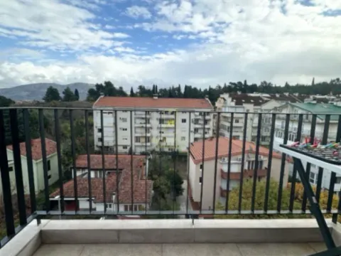 Izdavanje, jednosoban stan, 49m², Vezirov Most, Podgorica - image 7