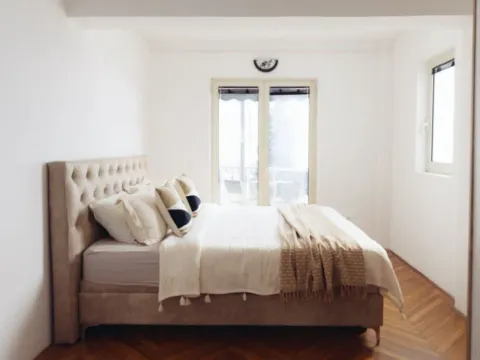 Sale, two bedroom apartment, 74m², Sveti Stefan, Budva - image 4