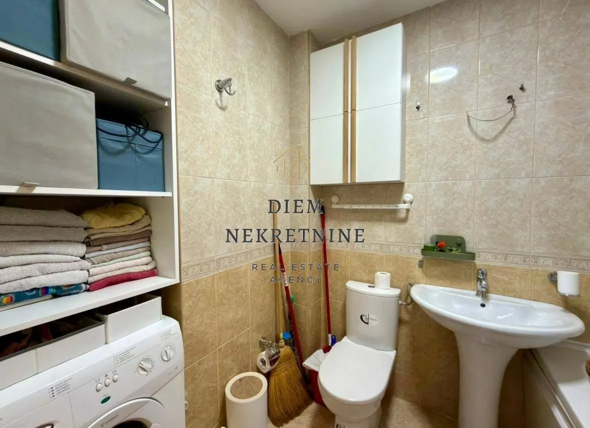 Sale, one bedroom apartment, 62m², Centar, Bar