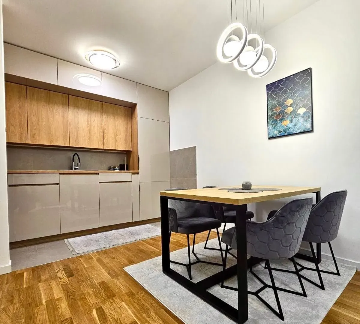 Izdavanje, dvosoban stan, 65m², Zabjelo, Podgorica