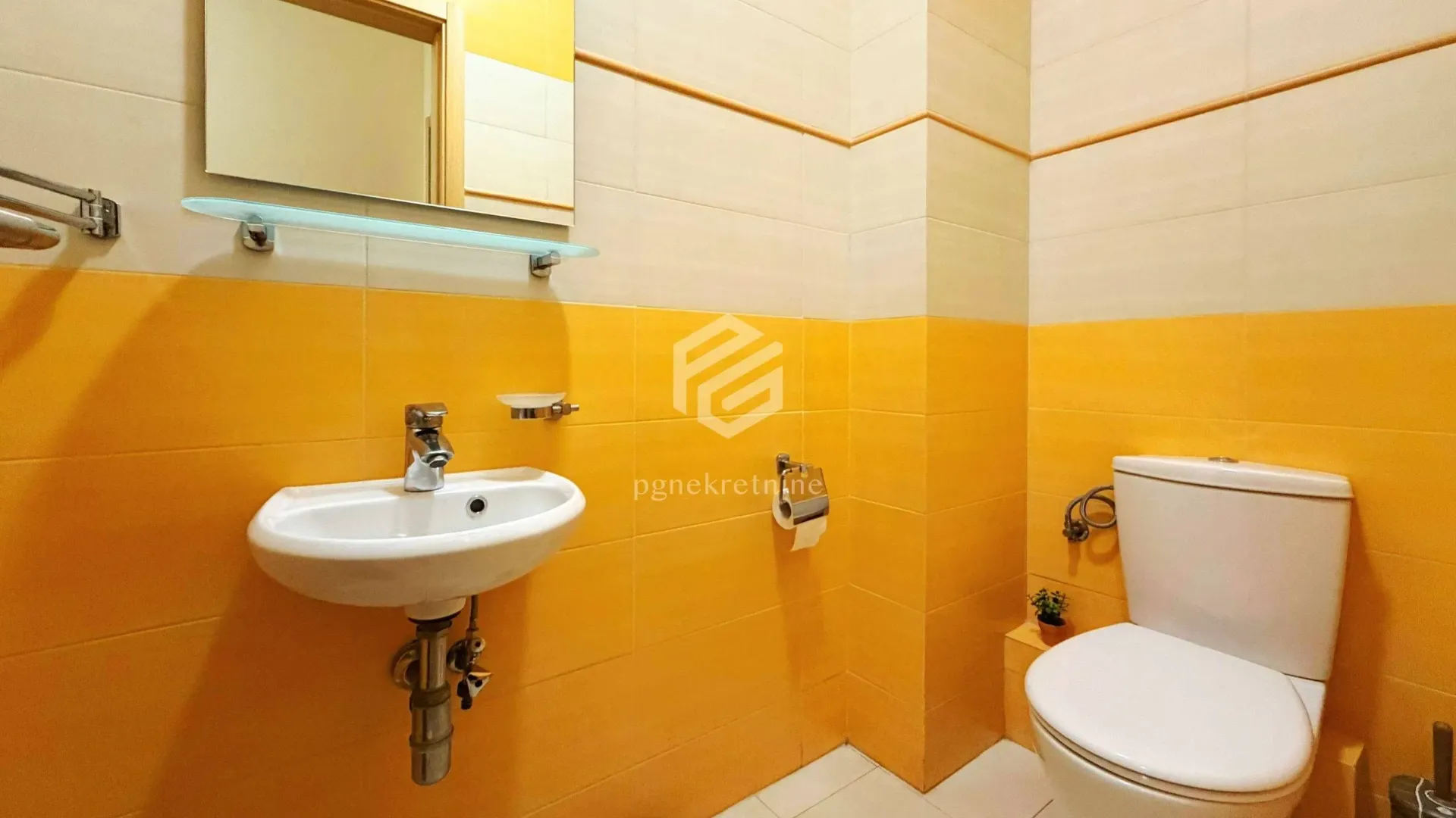 Rent, two bedroom apartment, 68m², Pobrežje, Podgorica