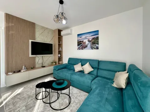 Rent, apartment, 41m², Igalo, Herceg Novi - image 2