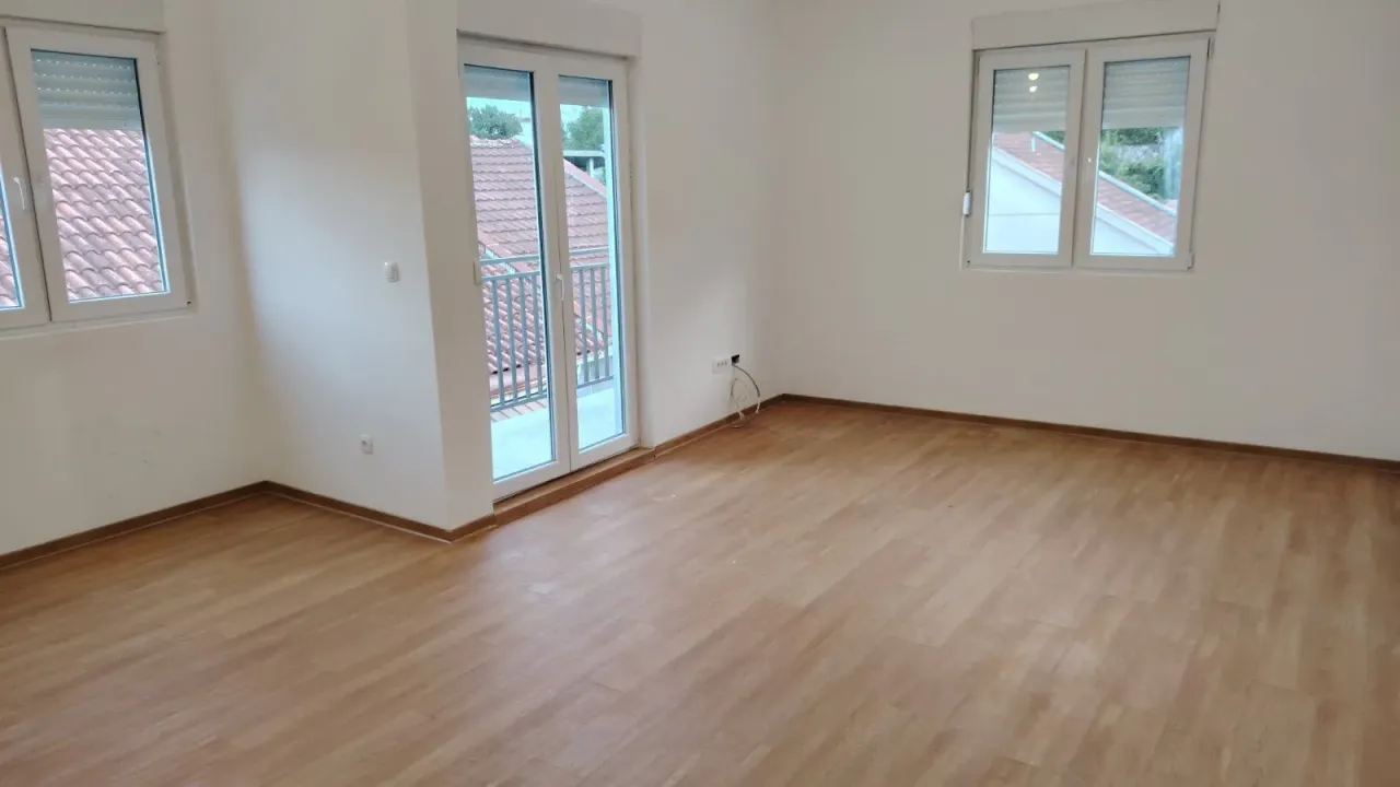 Izdavanje, dvosoban stan, 60m², Zabjelo, Podgorica