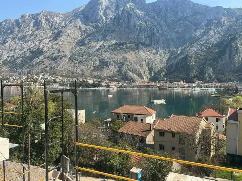 Prodaja, dvosoban stan, 51m², Muo, Kotor - image 2