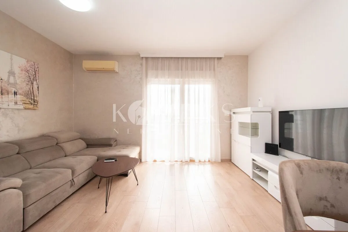 Izdavanje, dvosoban stan, 75m², City Kvart, Podgorica