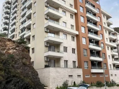 Sale, two bedroom apartment, 62m², Bečići, Budva