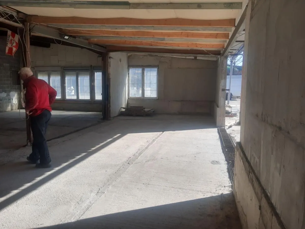 Rent, office space, 850m², Rakovica, Beograd