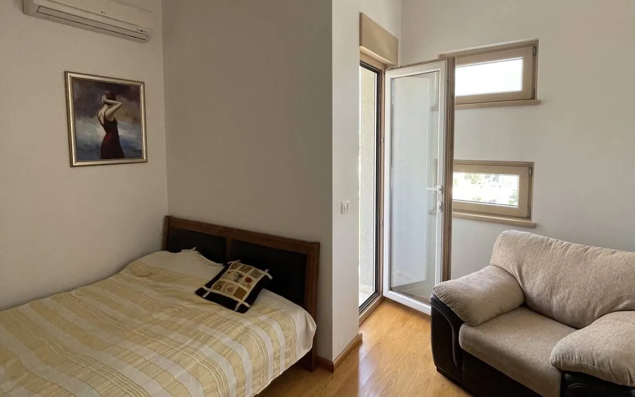 Sale, three bedroom apartment, 98m², Bečići, Budva