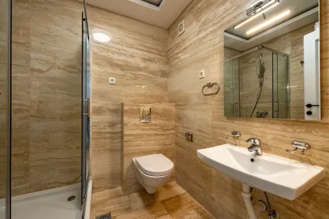 Prodaja, četvorosoban stan, 160m², Pržno, Budva - image 5