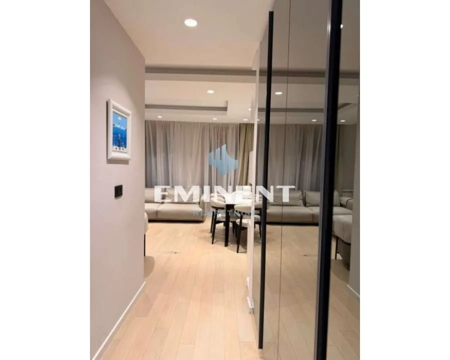 Izdavanje, trosoban stan, 103m², Stari Grad, Beograd