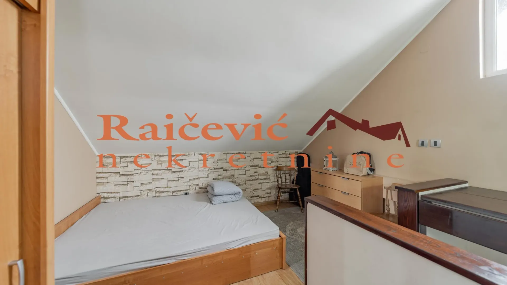 Prodaja, dvosoban stan, 51m², Zemun Gornji Grad, Zemun Sve Podlokacije