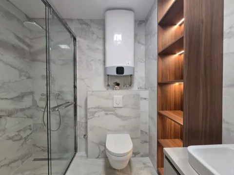 Sale, two bedroom apartment, 79m², City Kvart, Podgorica - image 11