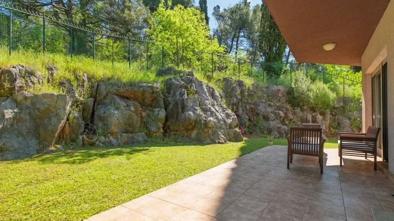 Prodaja, trosoban stan, 137m², Centar, Podgorica