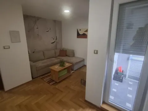 Rent, studio apartment, 28m², Grbavica, Novi Sad Sve Podlokacije - image 2
