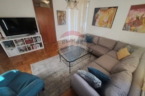 Prodaja, trosoban stan, 74m², Stari Aerodrom, Podgorica