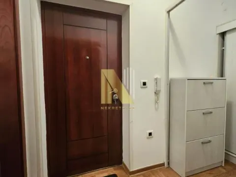 Rent, studio apartment, 26m², Bulevar Oslobodjenja, Novi Sad Sve Podlokacije - image 10