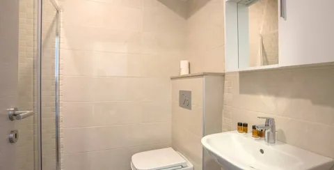 Rent, two bedroom apartment, 67m², Bečići, Budva - image 8