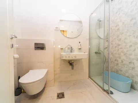 Izdavanje, jednosoban stan, 49m², Central Point, Podgorica - image 9